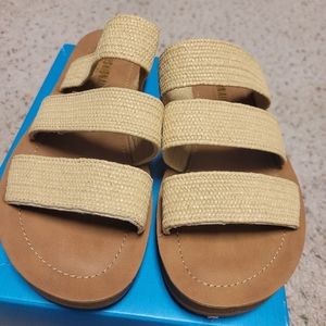 Cushioning Memory Foam Sandals